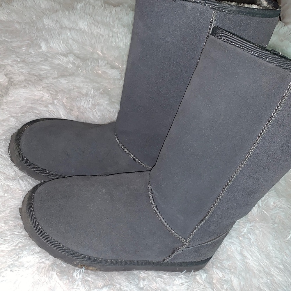 Grey Ugg’s